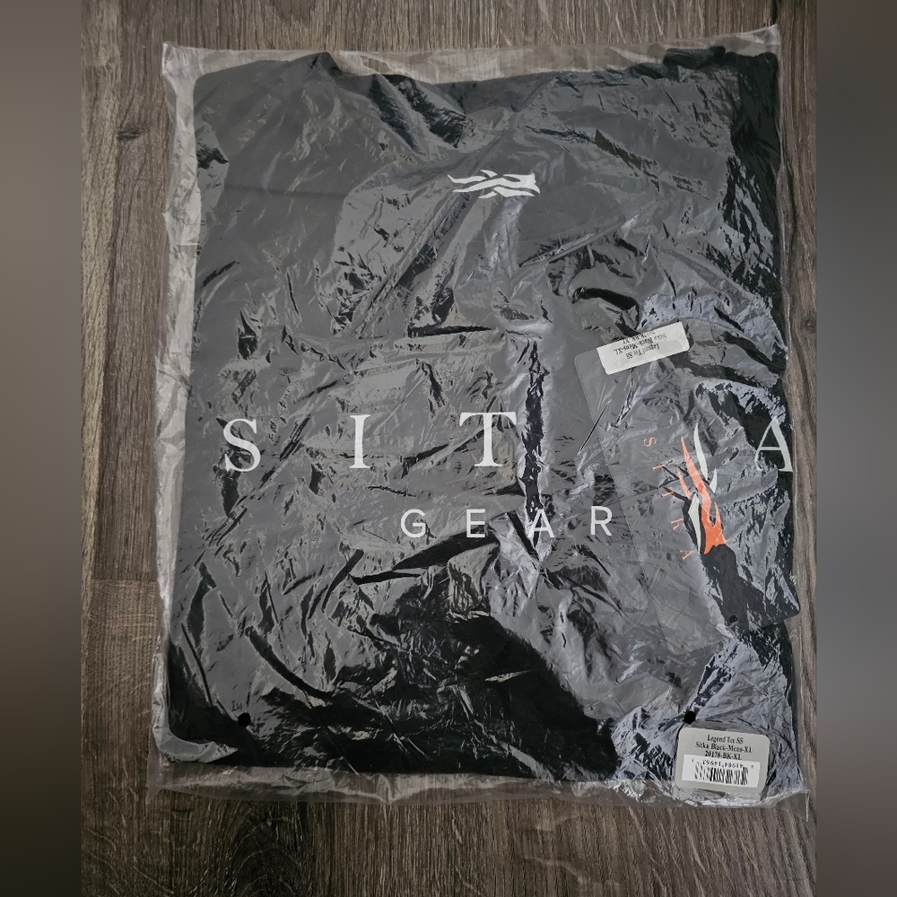 Sitka Gear tee NWT